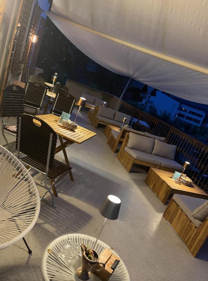 Du Glacier Boutique & Traditions Hotel Фиш Экстерьер фото